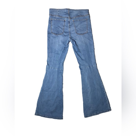 NWT | WE THE FREE | Penny Pull-on Flare Jeans | Size 30 - Picture 2 of 7